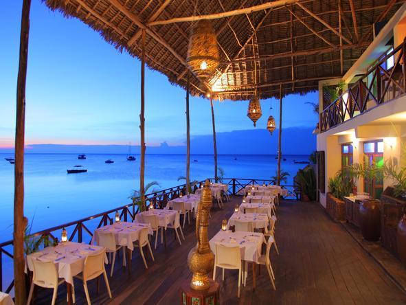 The Z Hotel - Deck Restaurant 